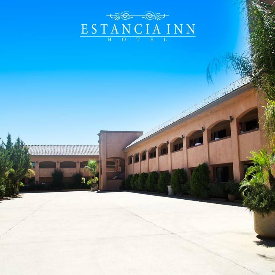 Estancia Inn 特卡特 外观 照片