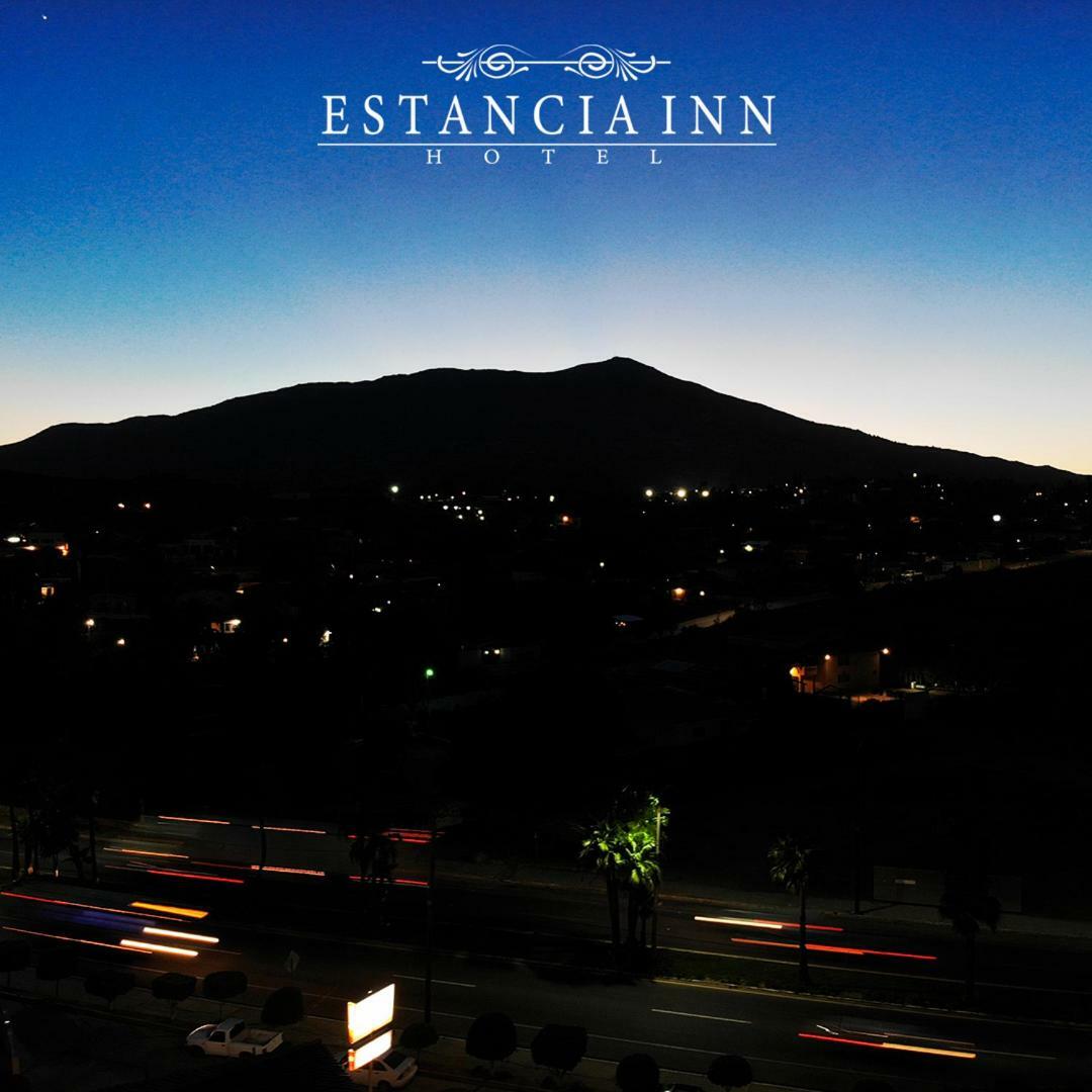 Estancia Inn 特卡特 外观 照片